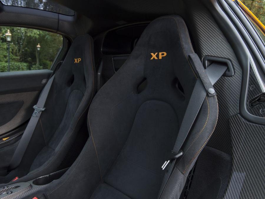 Интерьер McLaren P1 XP05 (990006) 2013 года  (фото 29 из 89)